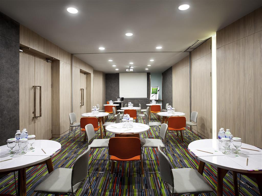 Ibis Styles Jakarta Sunter Extérieur photo