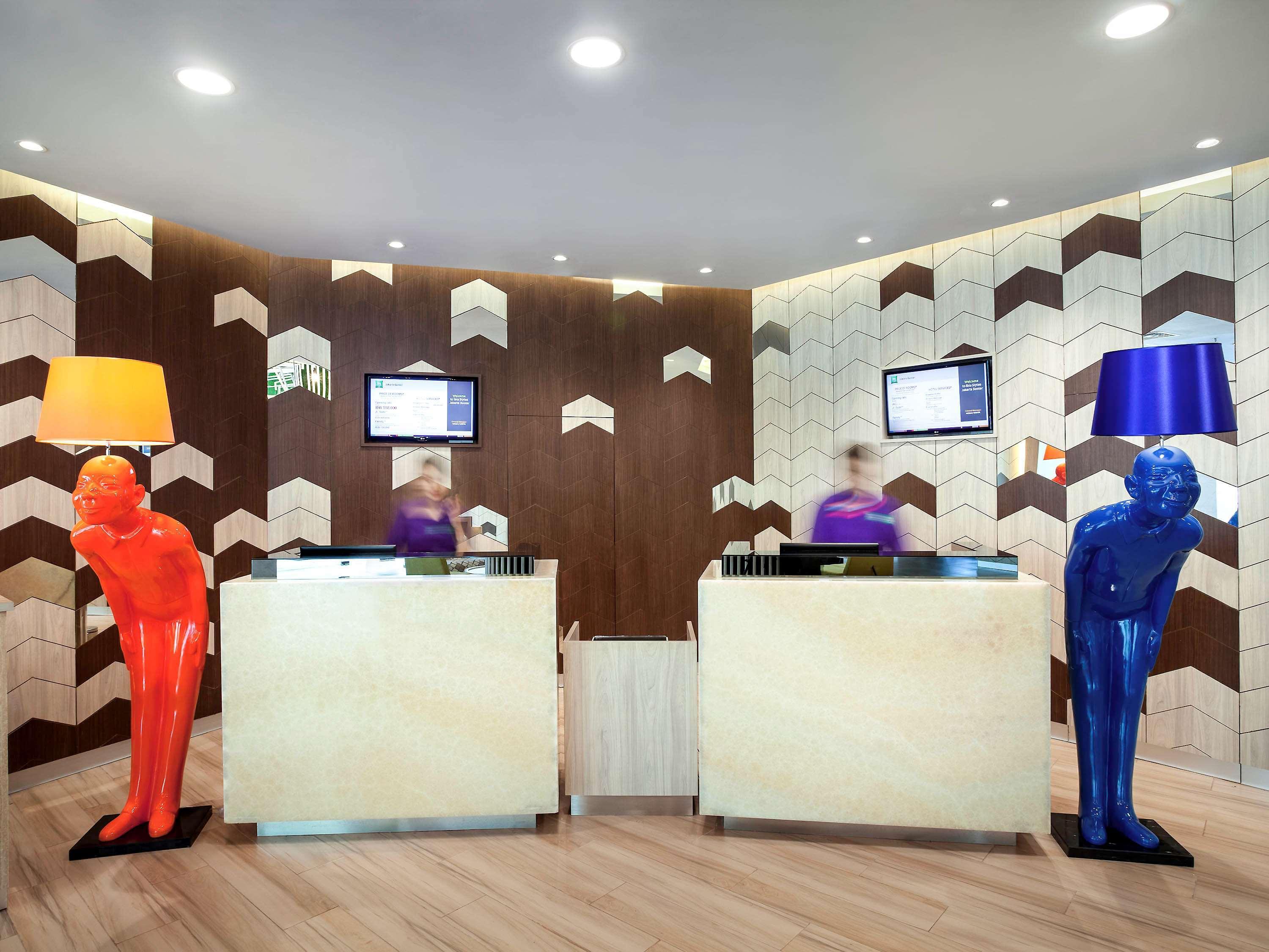 Ibis Styles Jakarta Sunter Extérieur photo
