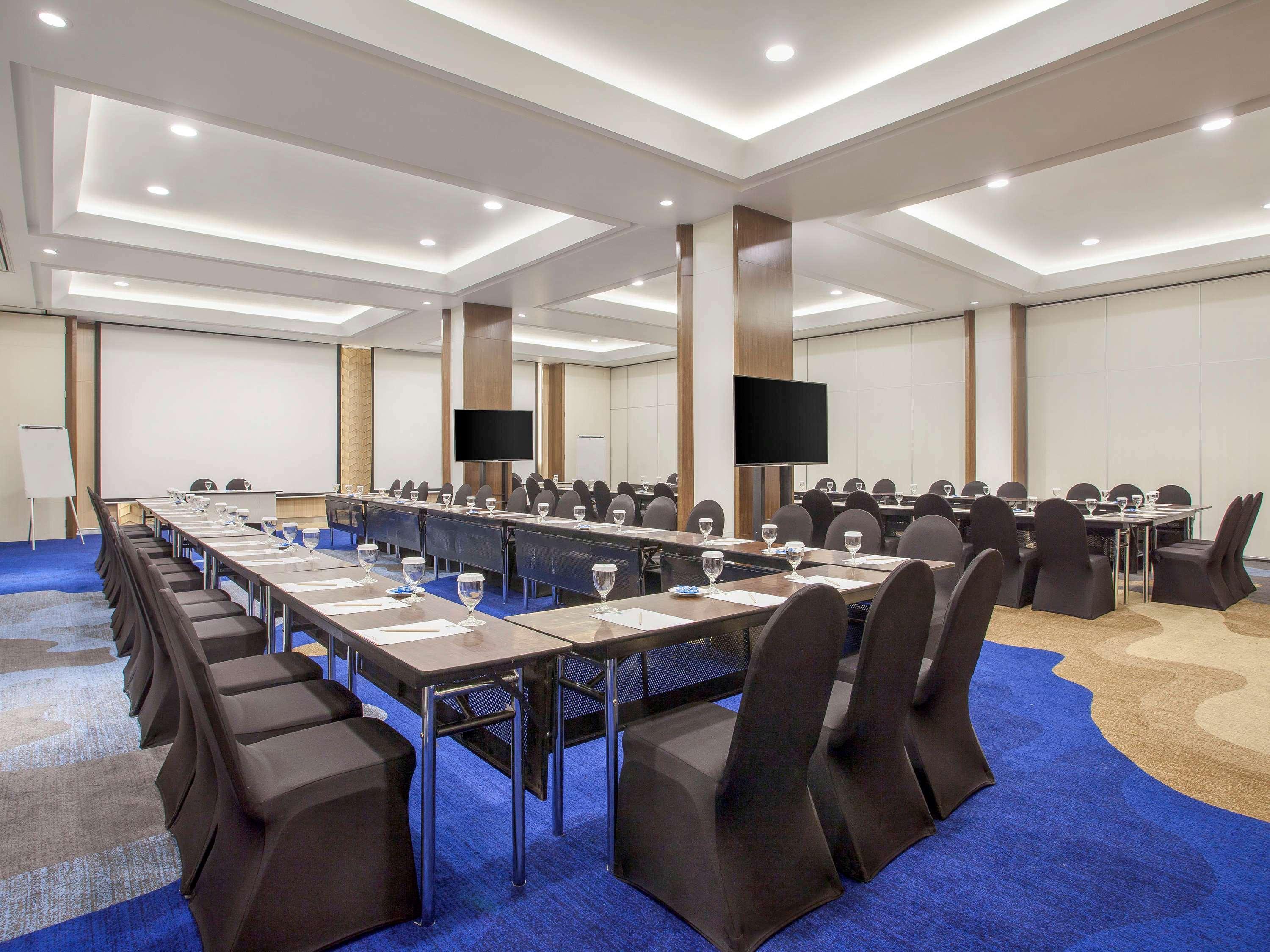 Ibis Styles Jakarta Sunter Extérieur photo
