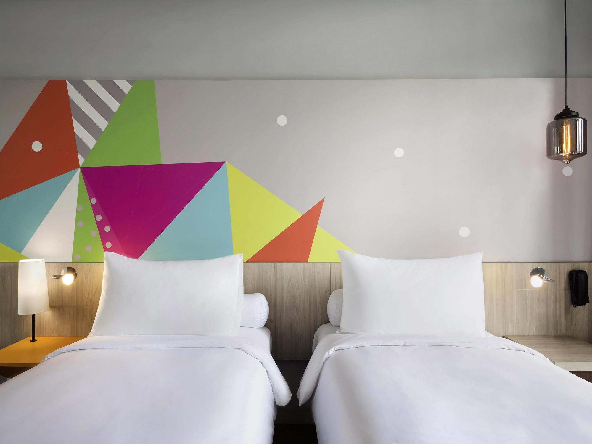 Ibis Styles Jakarta Sunter Extérieur photo